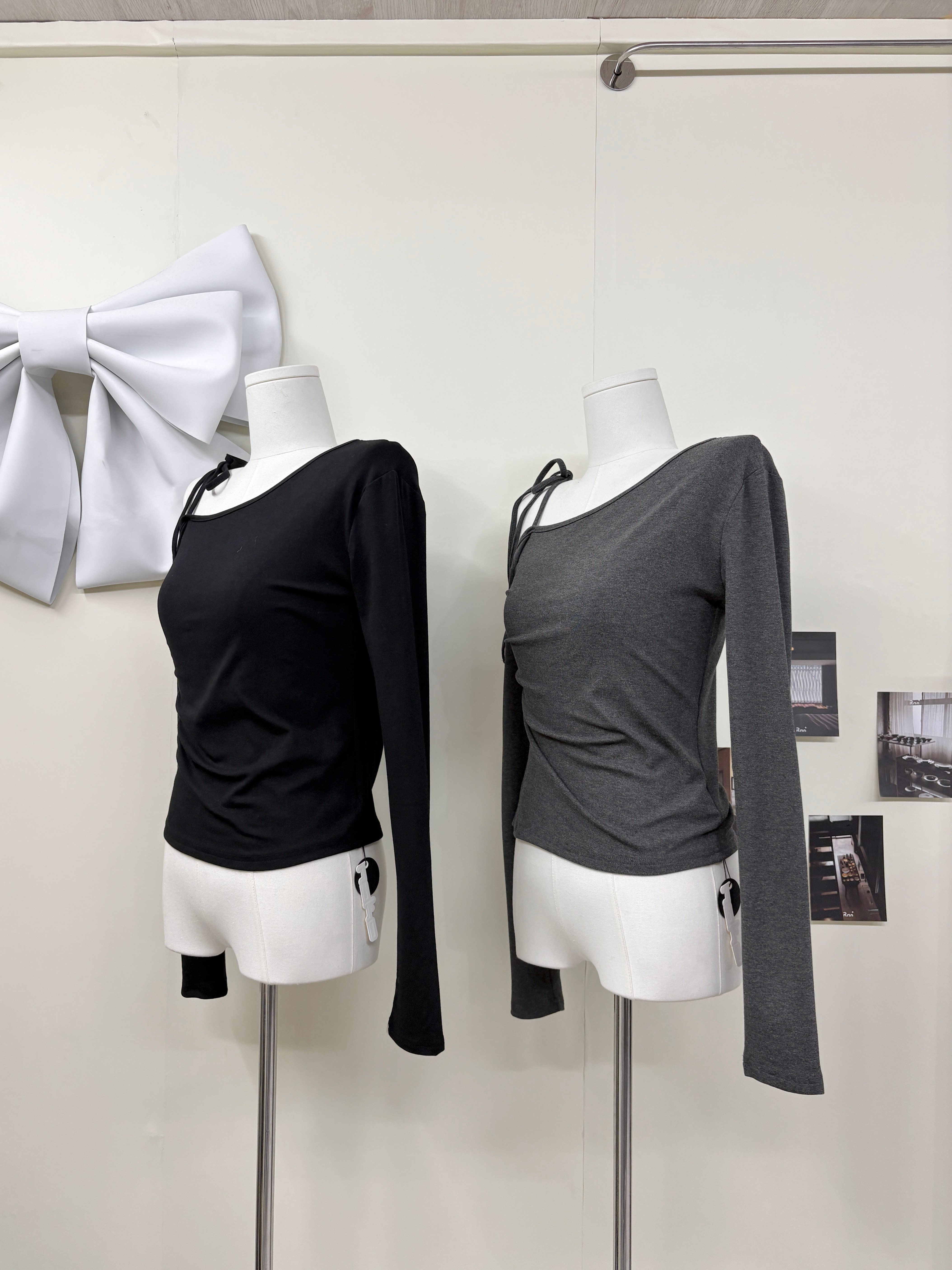 斜肩綁帶側抽繩開衩長袖上衣