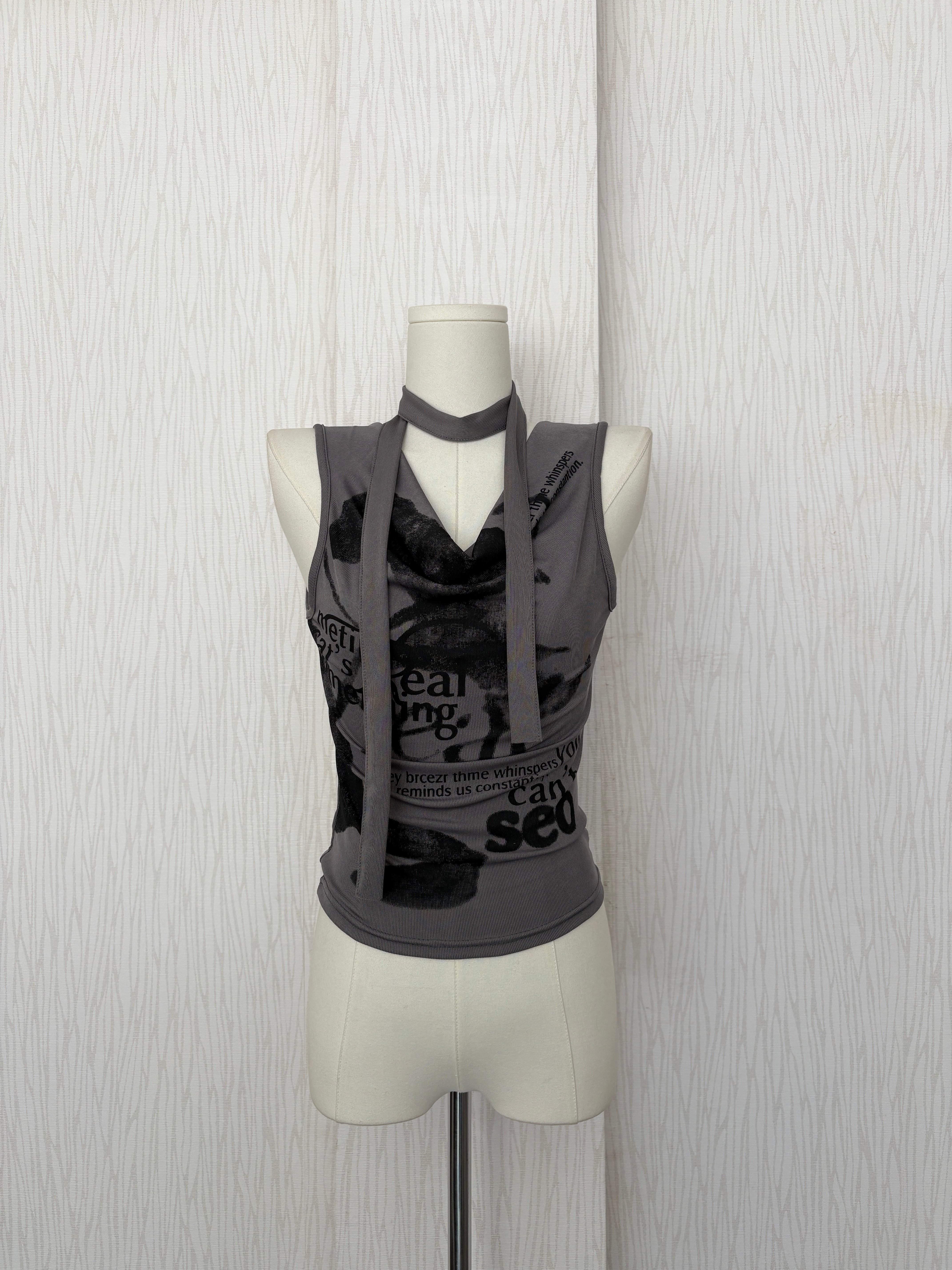 垂墜領畫墨摩卡灰超彈冰涼腰身背心(附脖圍)