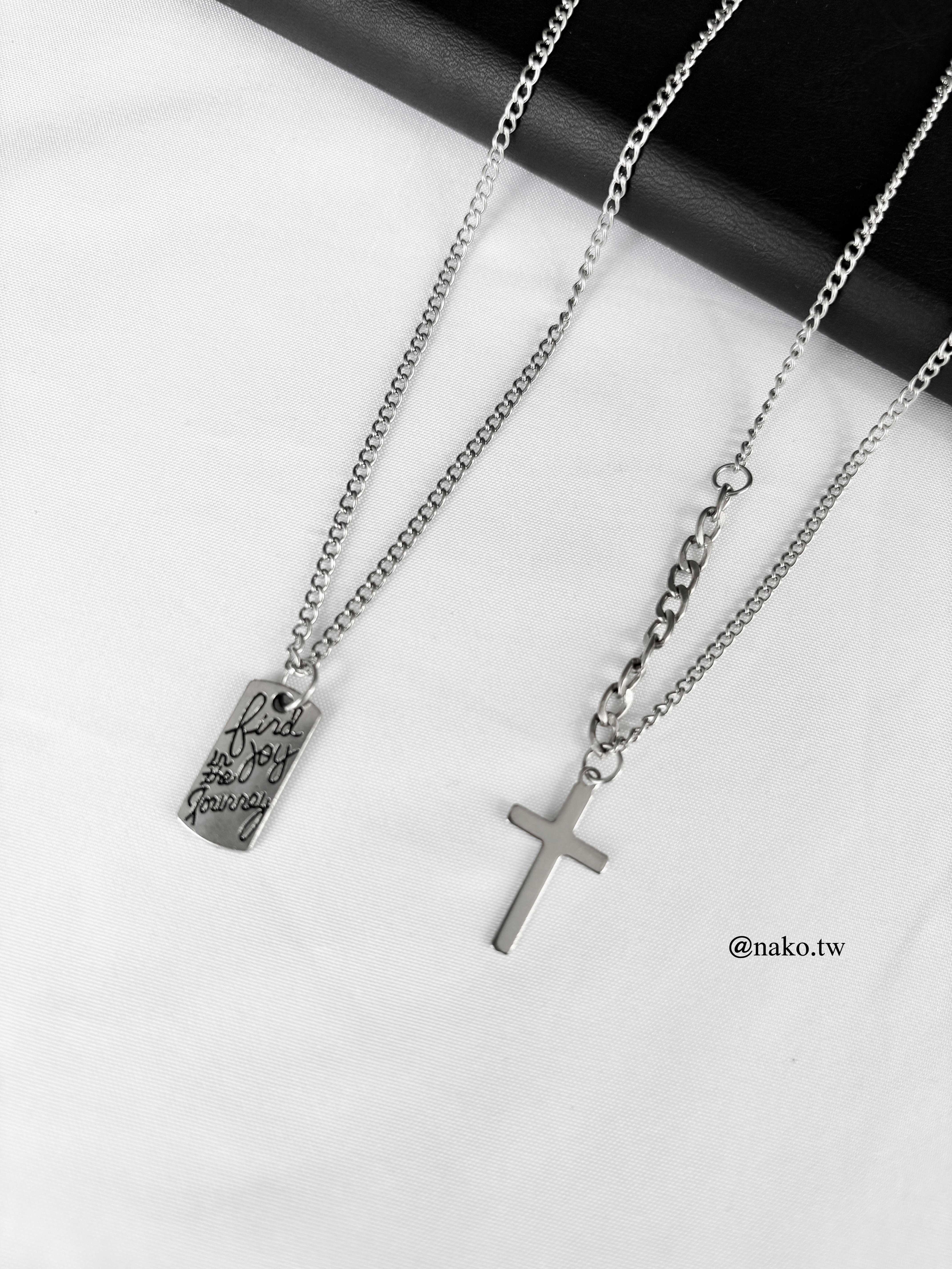 【限量現貨】十字架字母鐵片1+1項鍊