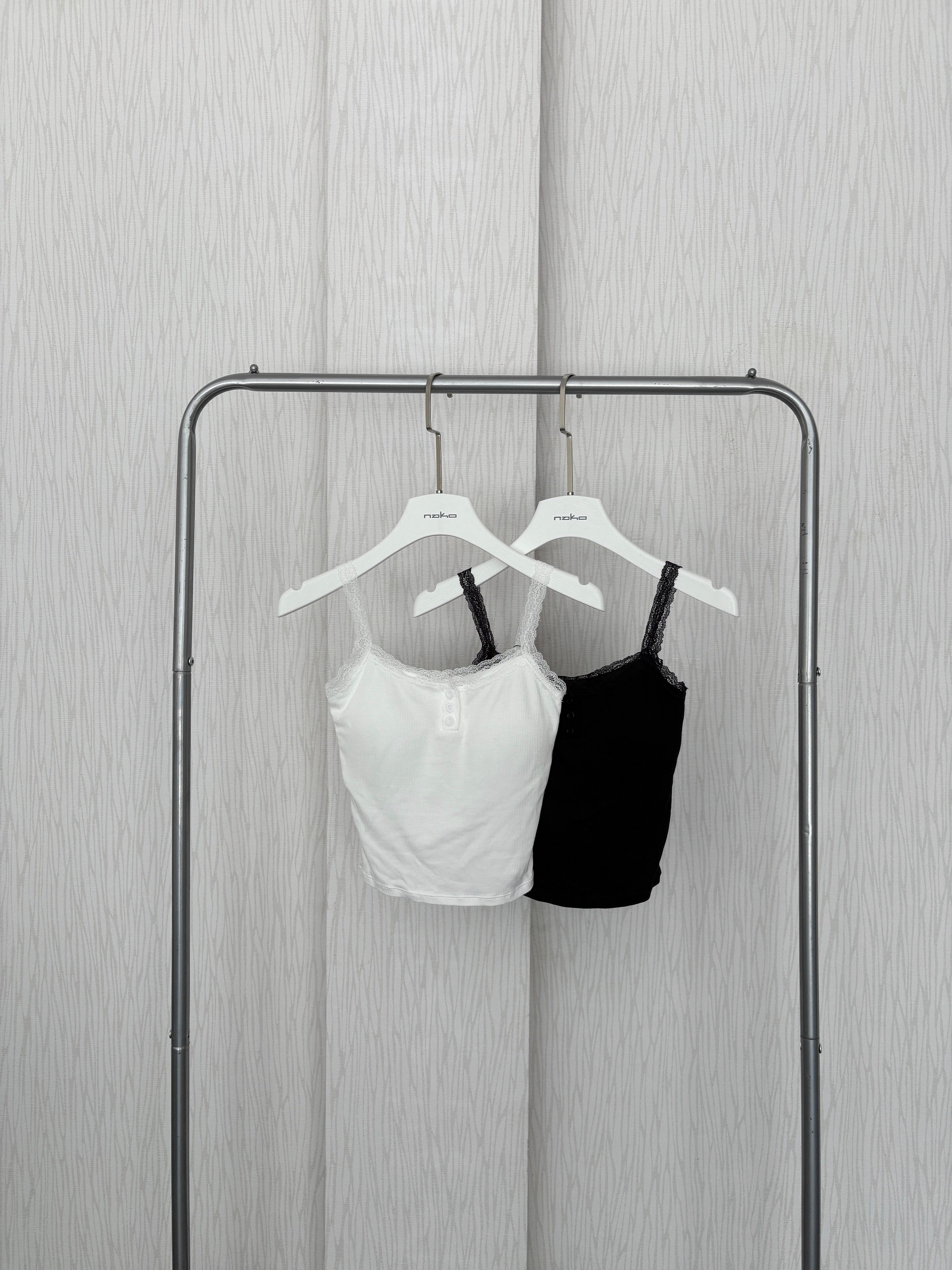 三扣蕾絲罩杯背心