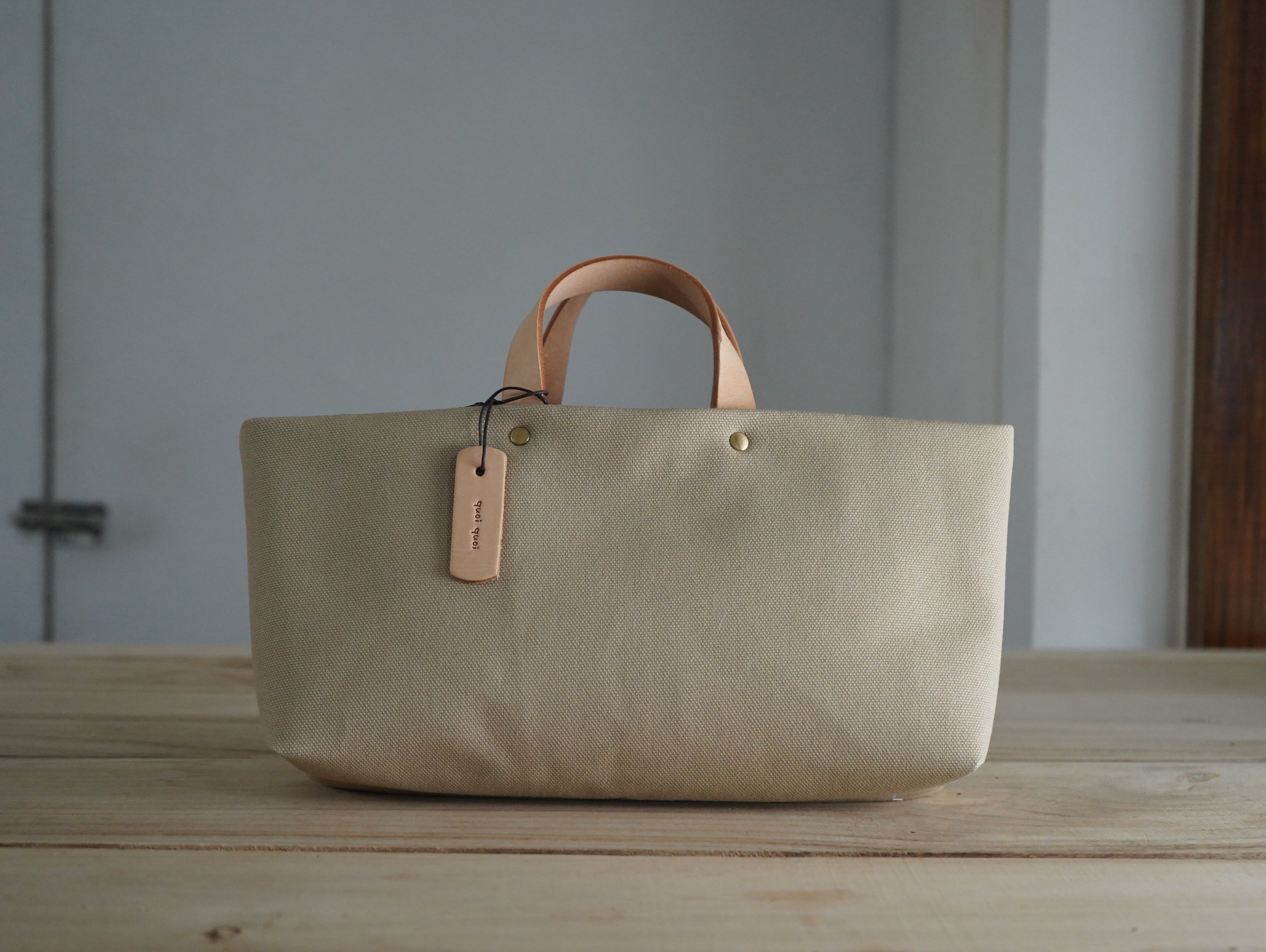 【福利品】58 . 托特包 淡奶綠  65折