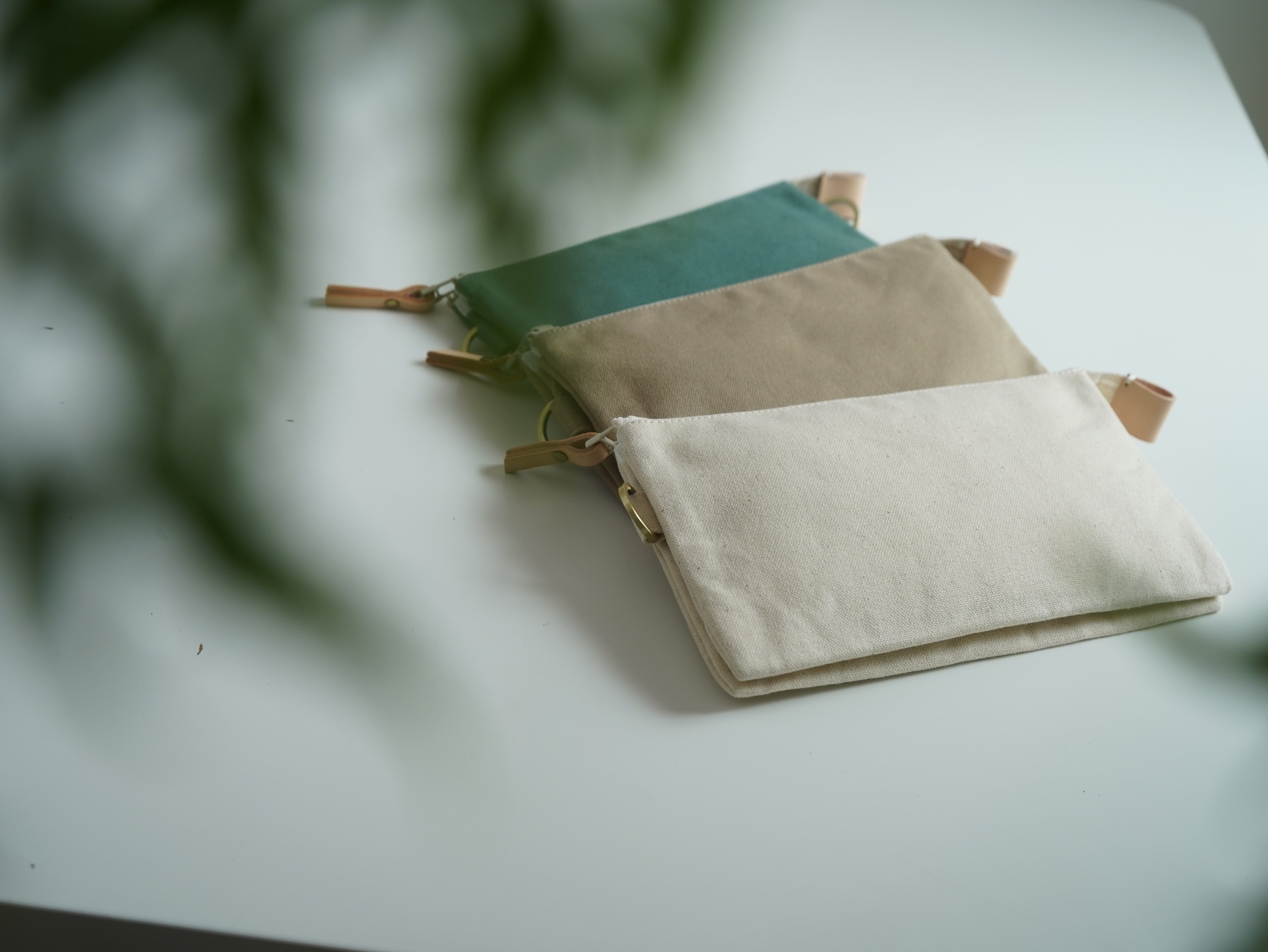 皮革五金組：簡單拉鍊小包