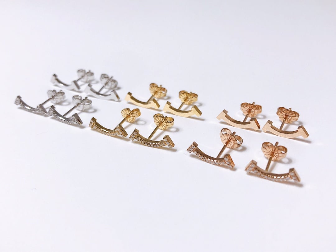 蒂N光身滿鑽微笑耳釘