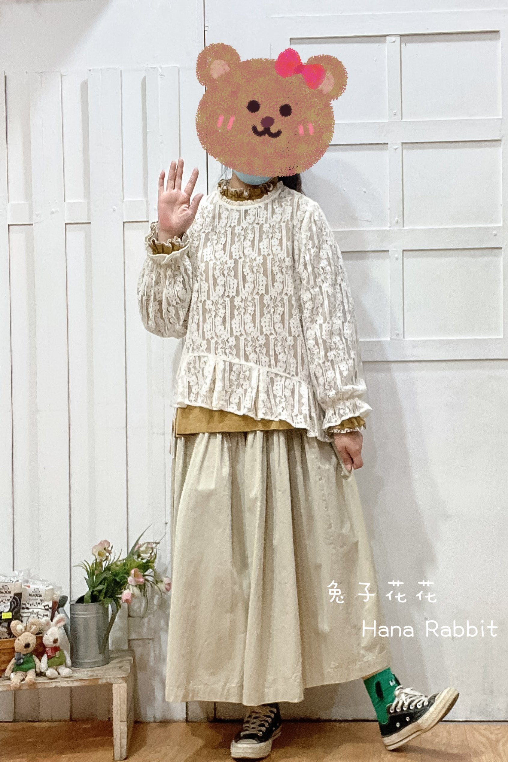 森系親膚簍空不規則蕾絲上衣(杏) 14045