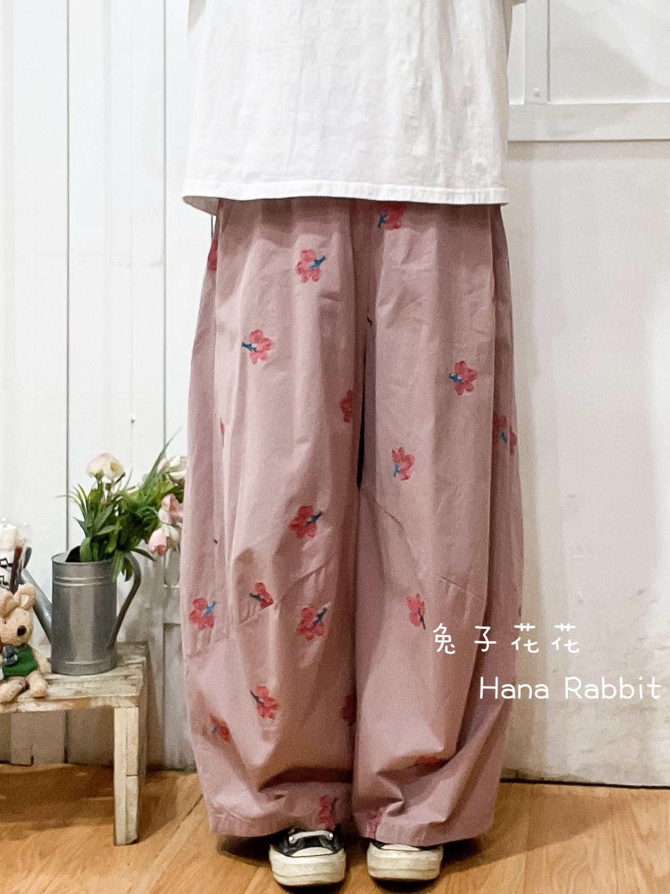 WE家慵懶刺繡花落地造型褲 17351