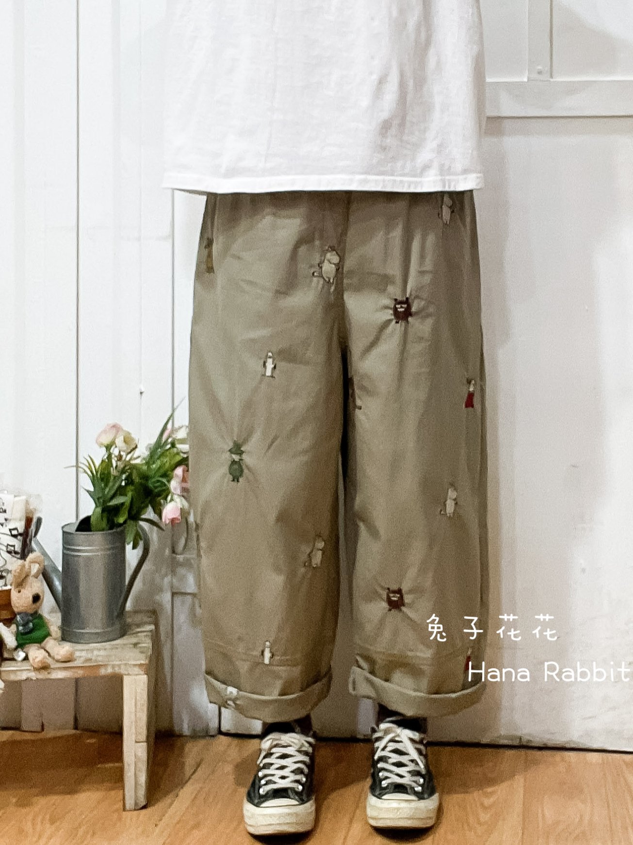 日系刺繡童趣棉麻直筒褲(卡其) 13516