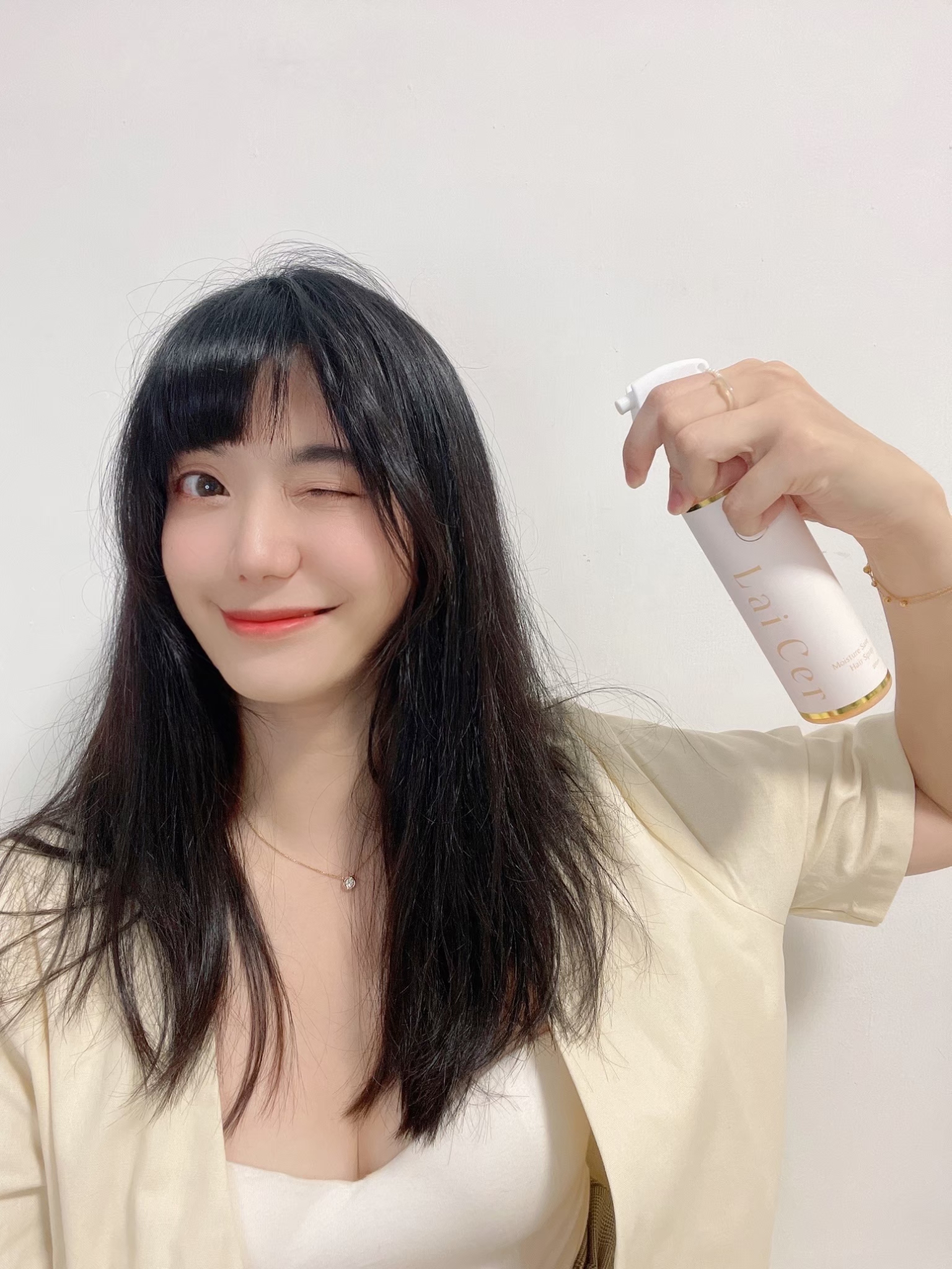 零躁感絲滑髮妝水 讓妳一秒女神範！