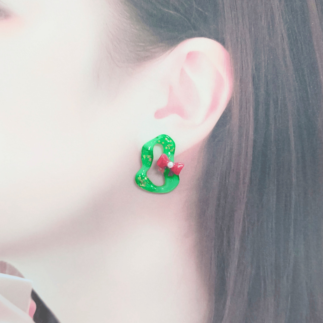限量聖誕款耳環  為您展現獨一無二的風采