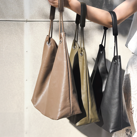 Verso Libre自由詩行真皮垂墜托特包-黑色