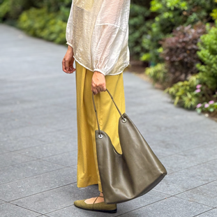 Verso Libre自由詩行真皮垂墜托特包-綠色