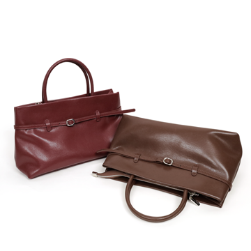Clarette 真皮皮帶扣提包