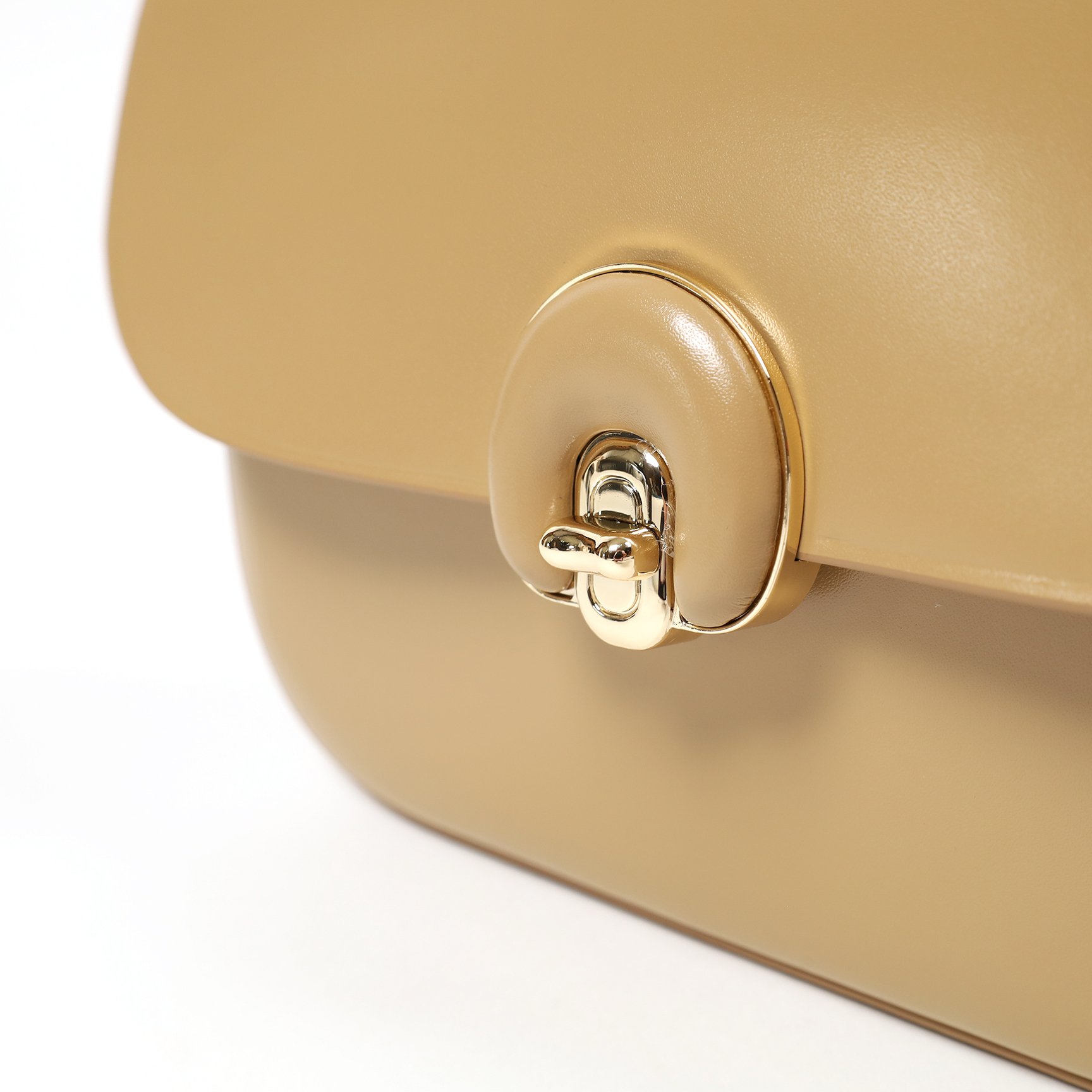 真皮造型扣環方包