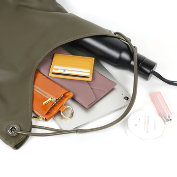 Verso Libre自由詩行真皮垂墜托特包-綠色