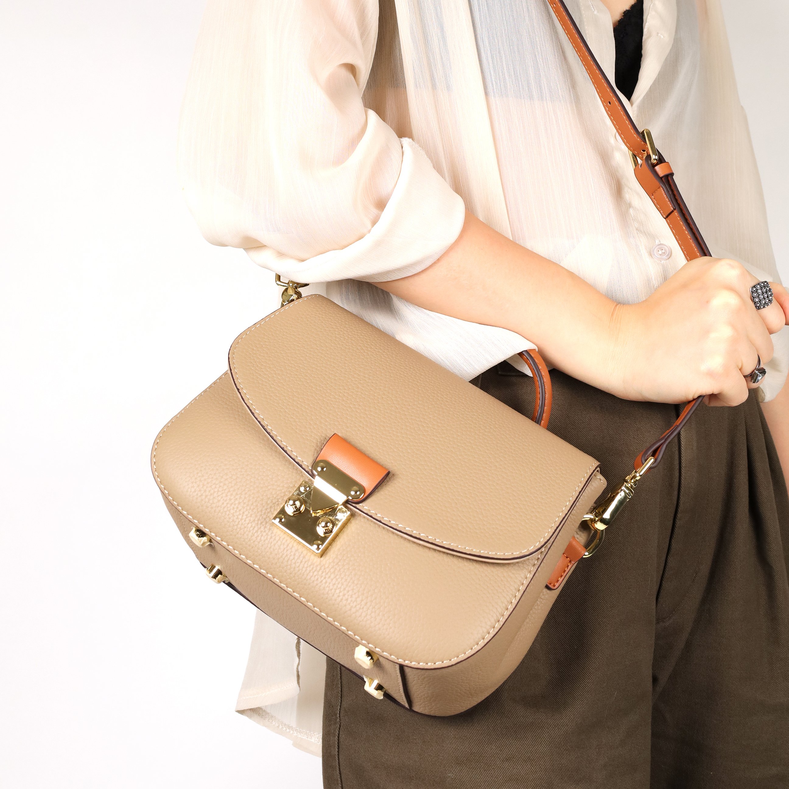 金扣真皮拚色提包