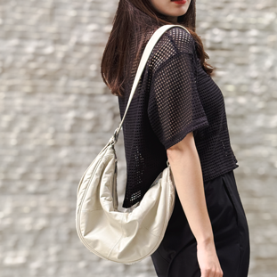 TRueSo 觸柔牛皮極軟經典牛角包-白色