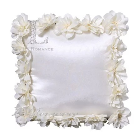 ★寶藏清倉★珍珠白絲質立體花朵飾邊抱枕套