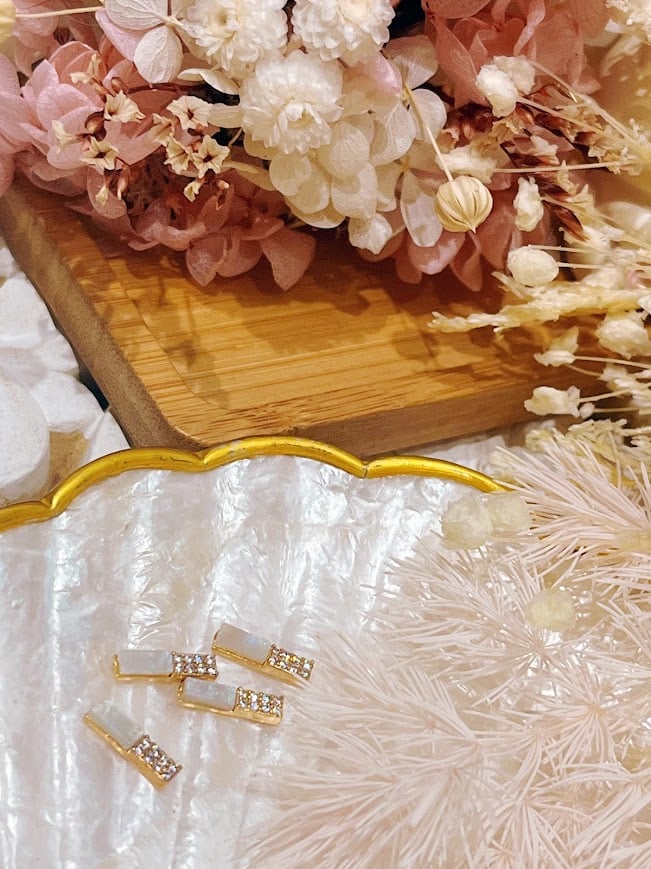 美甲素材~透天然長方石鑽