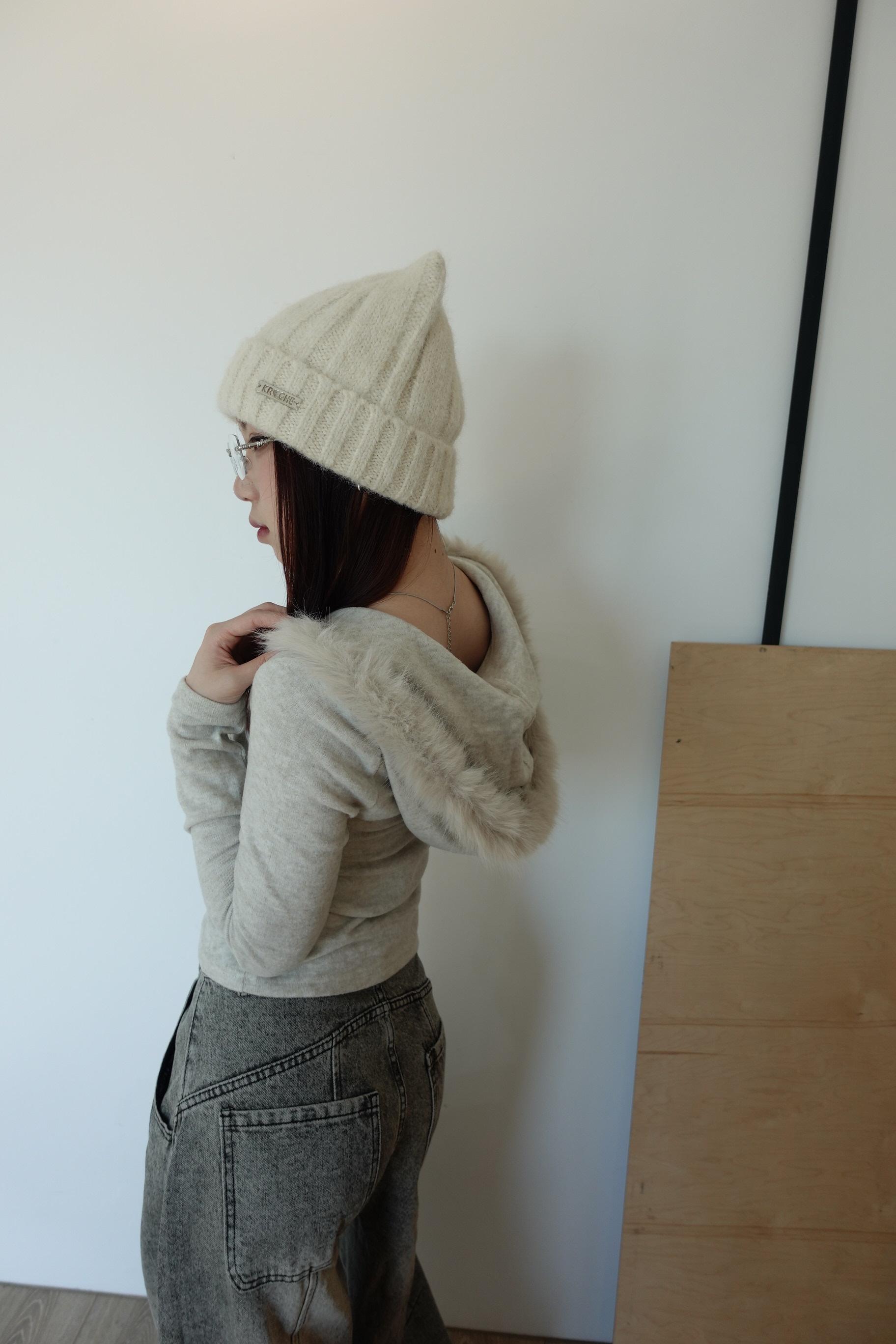 B21 連帽毛毛合身上衣