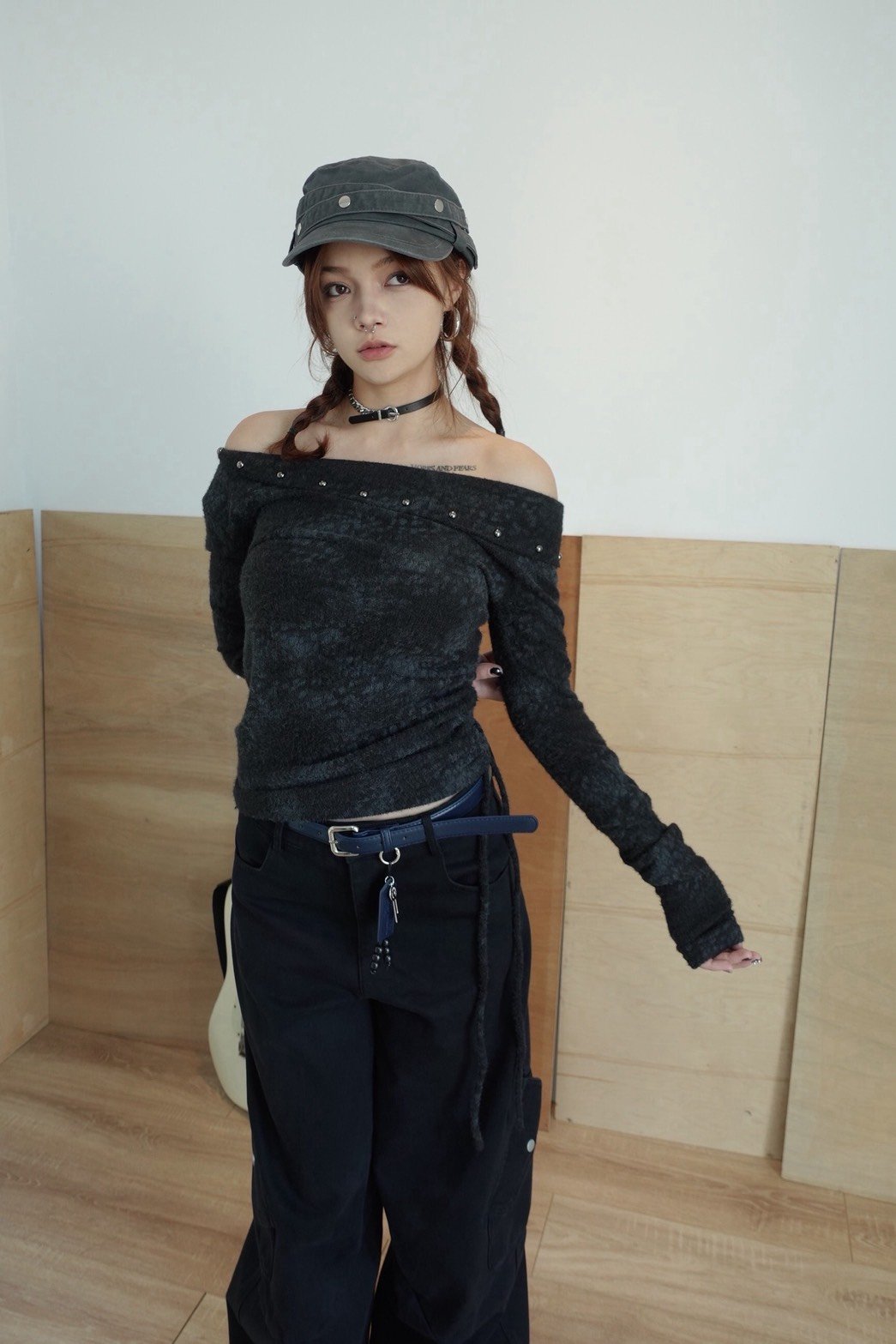 B03 豹紋斜肩上衣