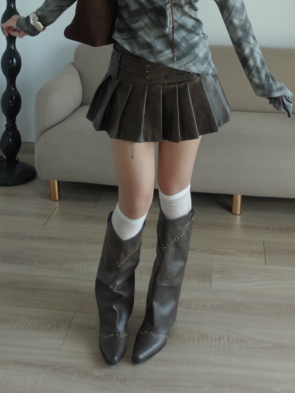 復古尖頭卯釘牛仔長靴