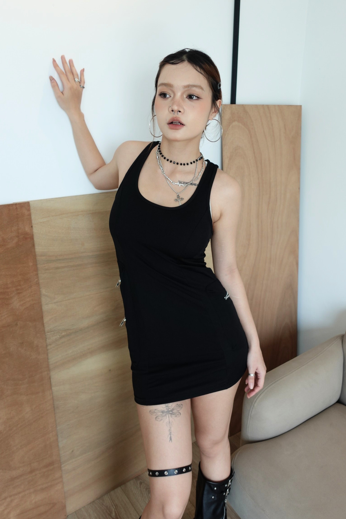 C01暗黑禁慾系包臀連衣裙