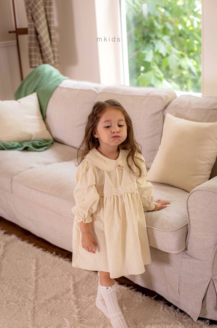 蕾絲小圓領洋裝 (2色)