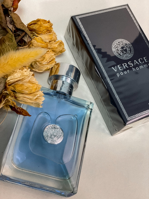 香水(男性用) Versace Dylan Blue 100 ml. Versace Dylan Blue Men 3.4 oz 100 ml Eau De Toilette Spray