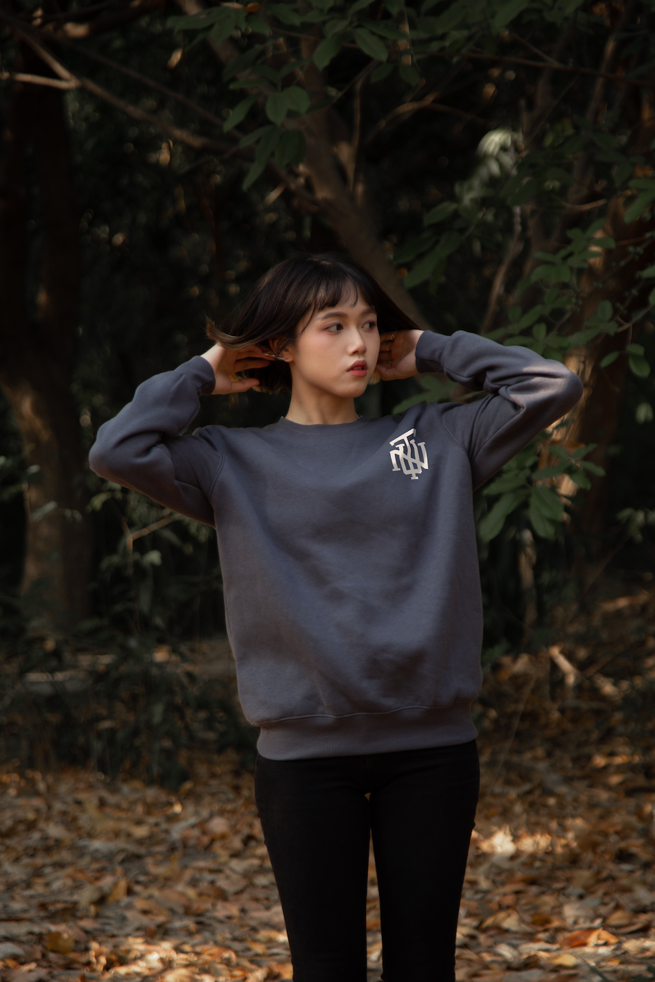 NTU 隊徽款大學Ｔ－鐵灰Ｓ、Ｍ 號3