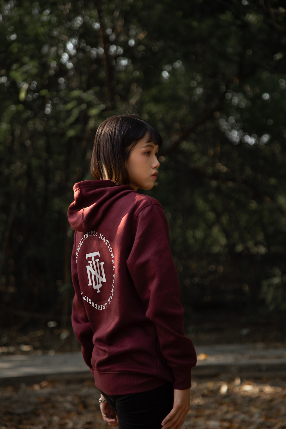 NTU 隊徽款帽Ｔ－酒紅Ｓ號1