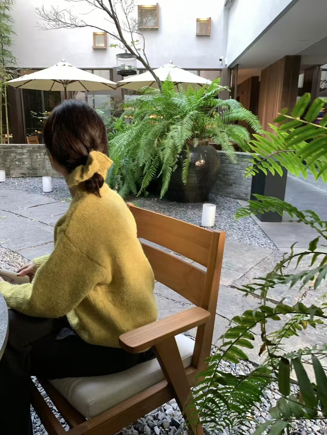 帶髮圈三色毛衣18