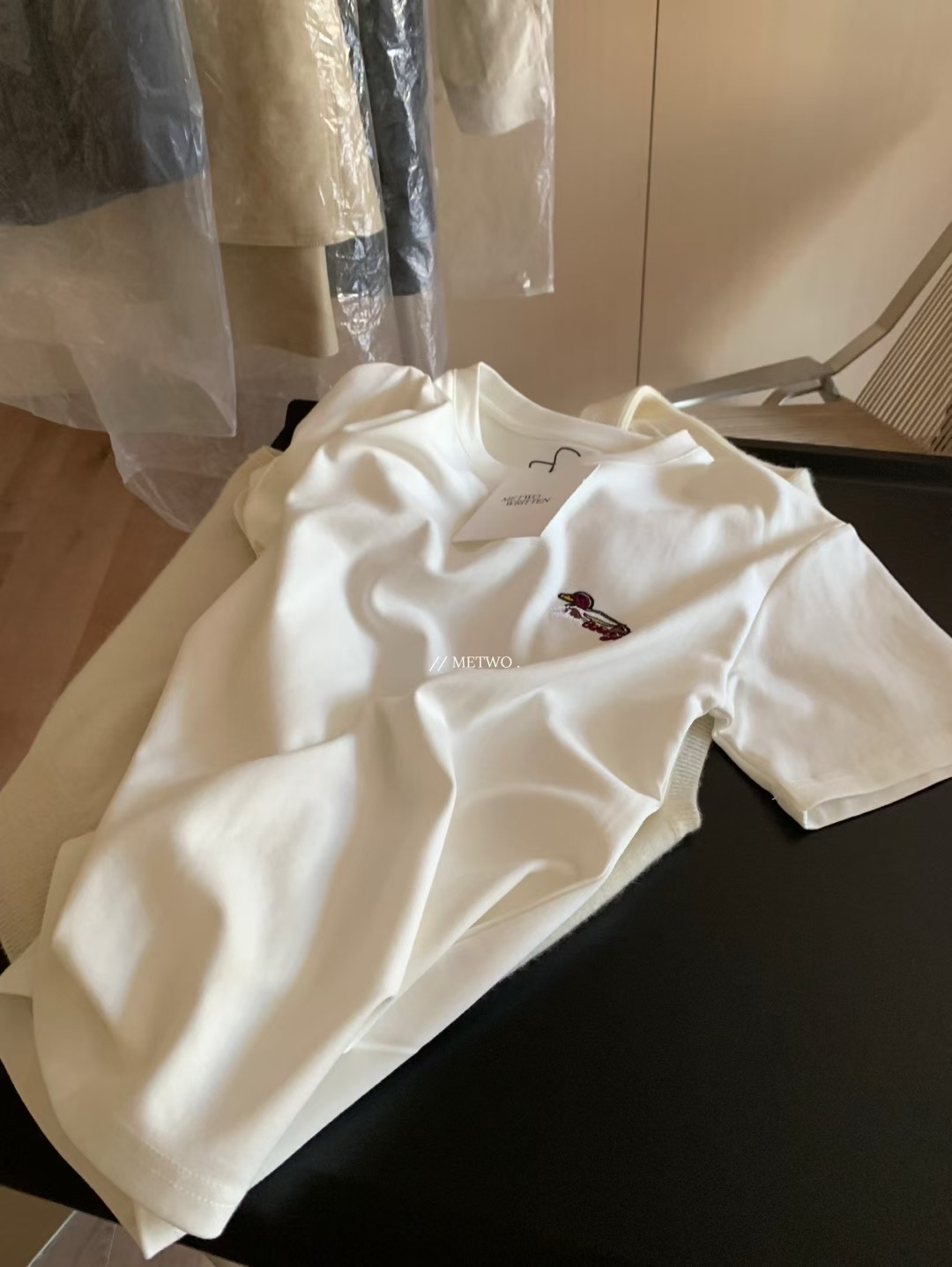 Burberr*大牌白tee9