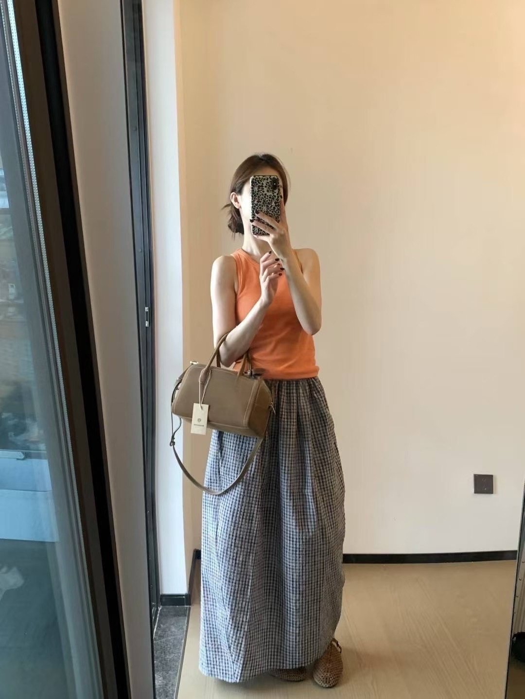 私服橘背心！無敵顯白3