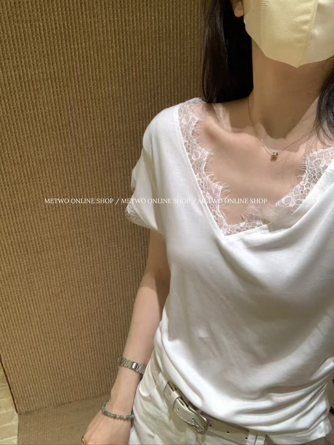 天絲肌底蕾絲上衣19