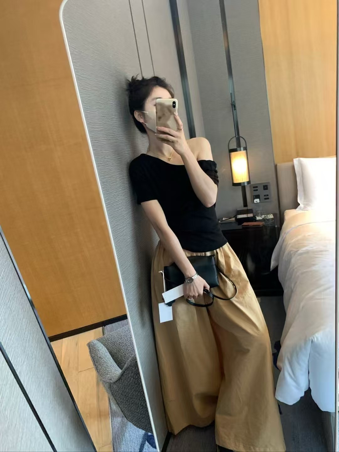 瘋狂自留款單袖拉肩t22