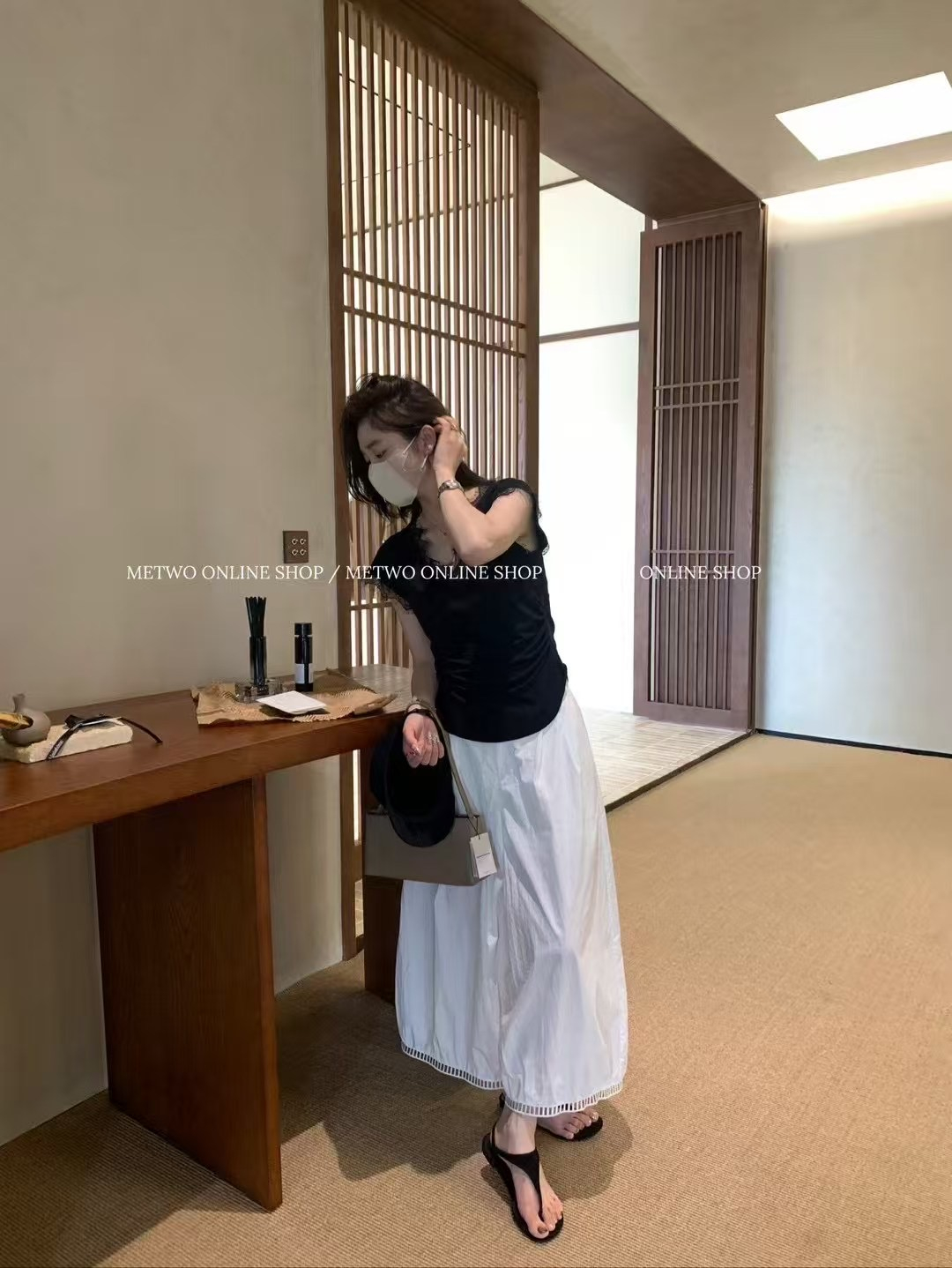 天絲肌底蕾絲上衣23