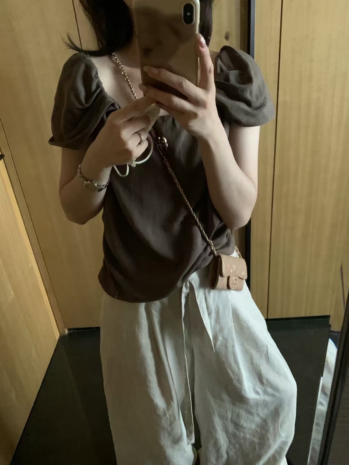 花苞袖一字領小衫9