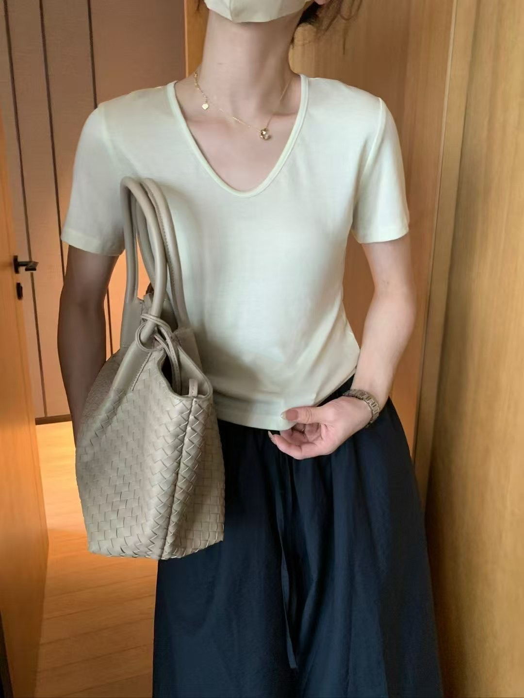 天絲高品料V領紙片tee11