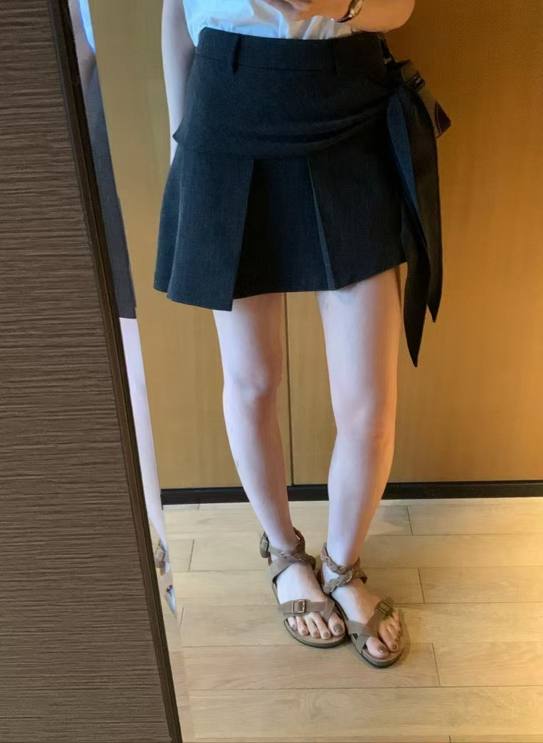 綁帶側邊百褶短裙1