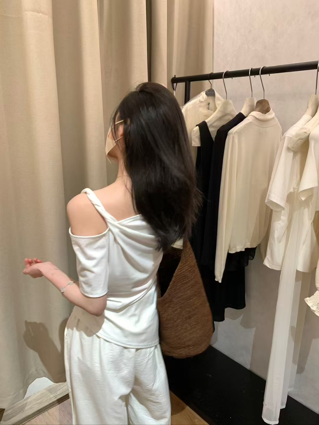 設計感超強吊肩t13