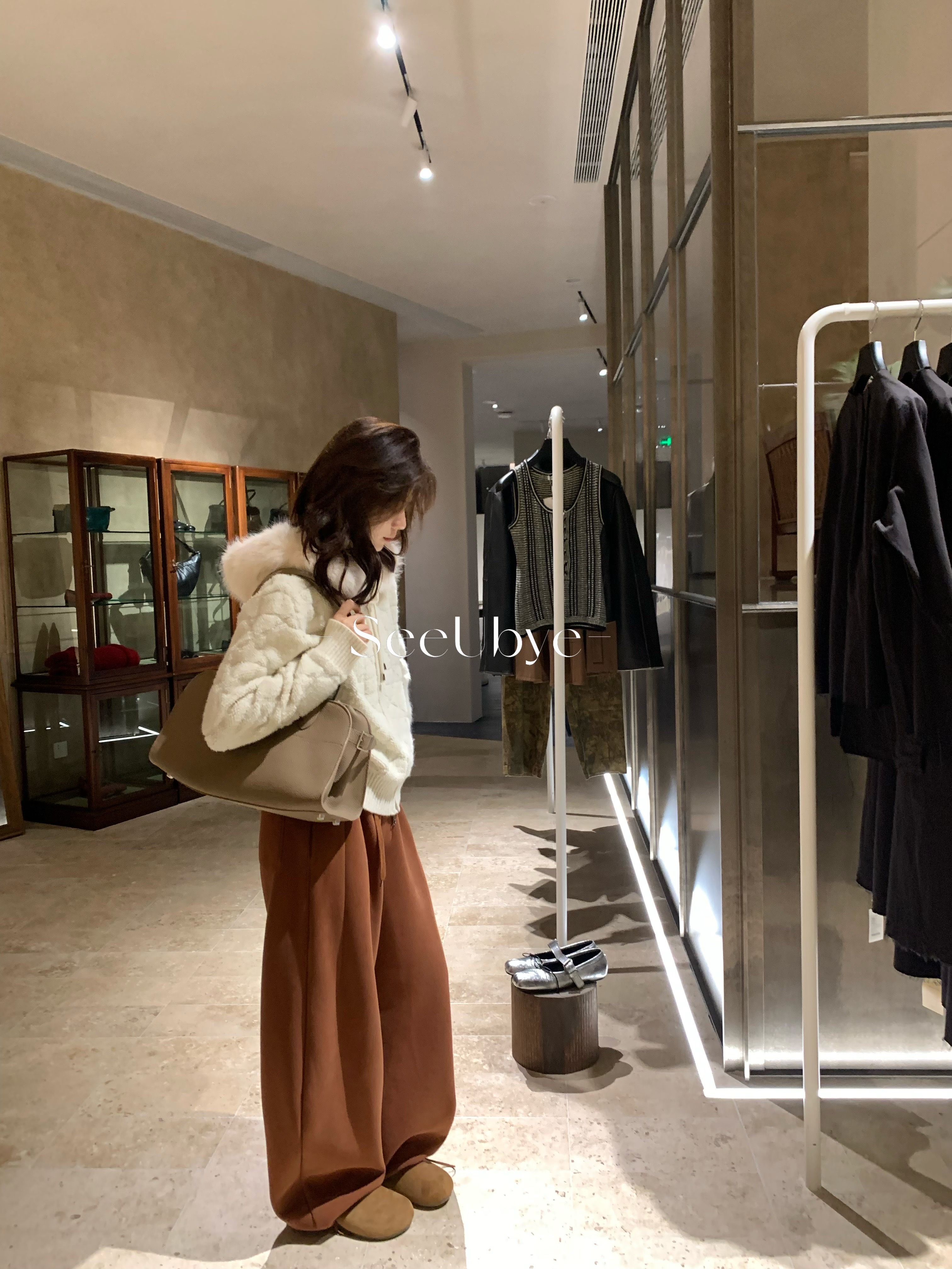 DI*r毛毛連帽毛衣外套9