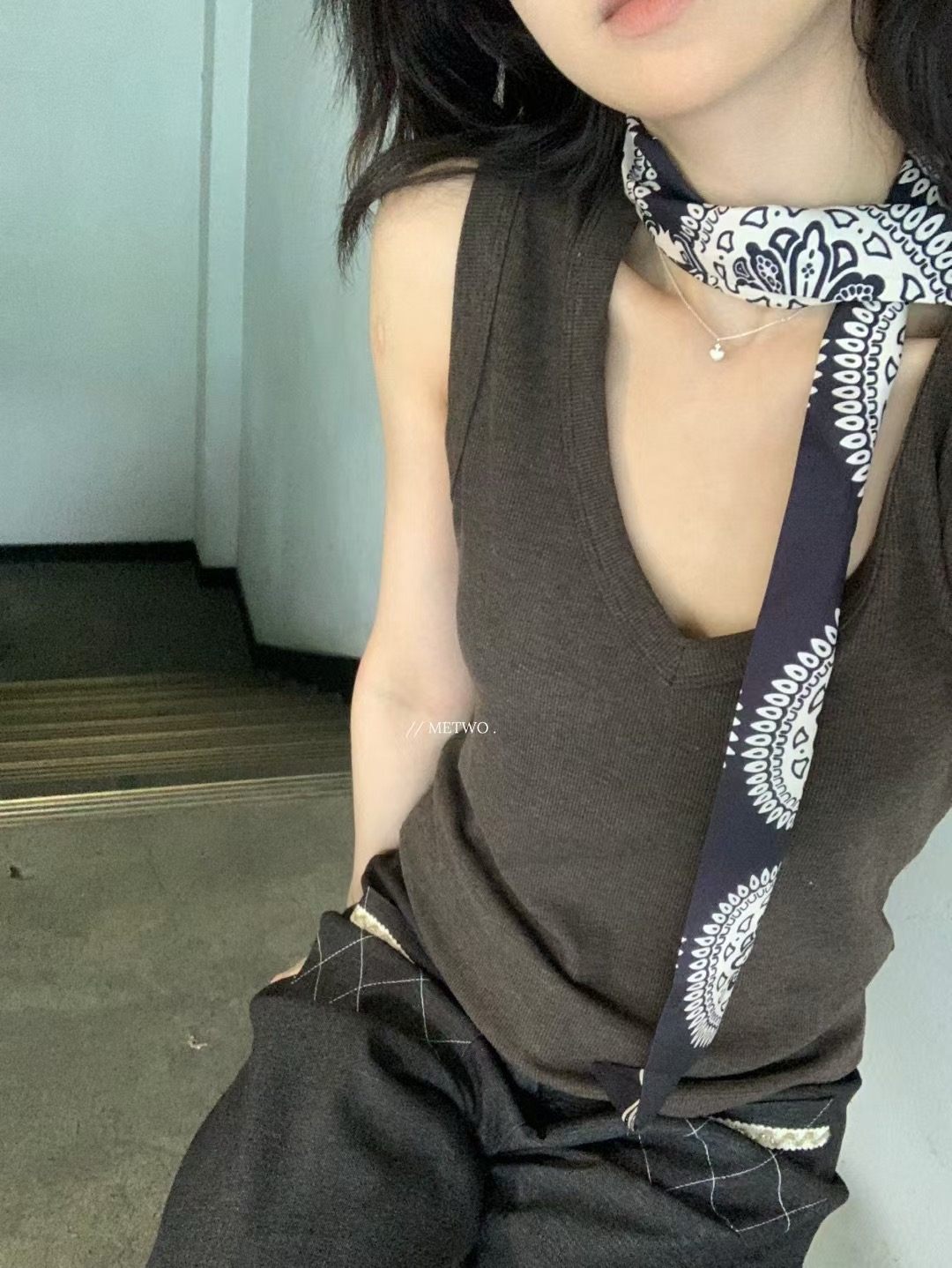 背心配絲巾12