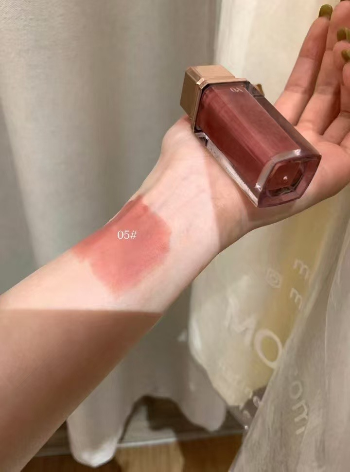 monlyn“自主品牌“唇釉11