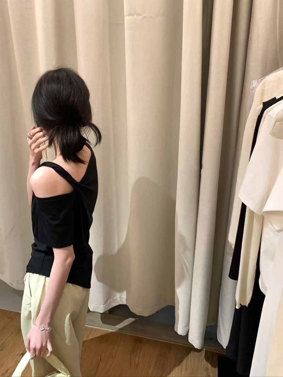 設計感超強吊肩t15