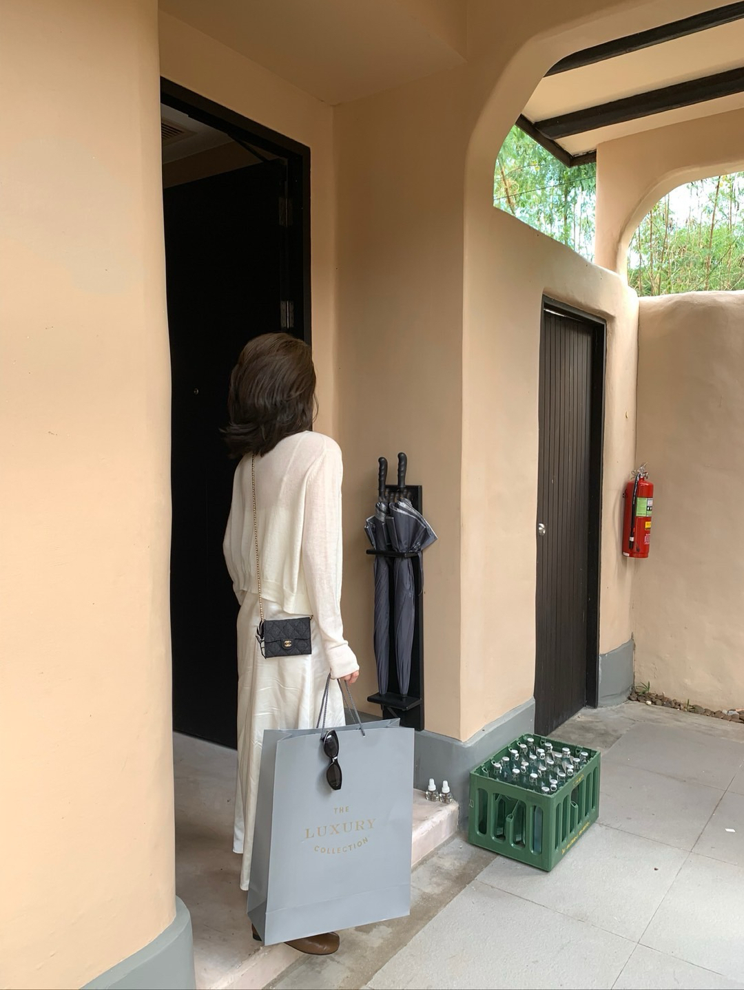 光感吊帶連衣裙5