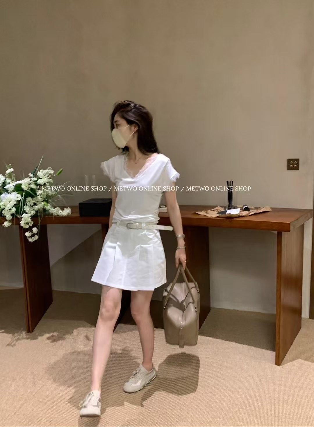 天絲肌底蕾絲上衣16