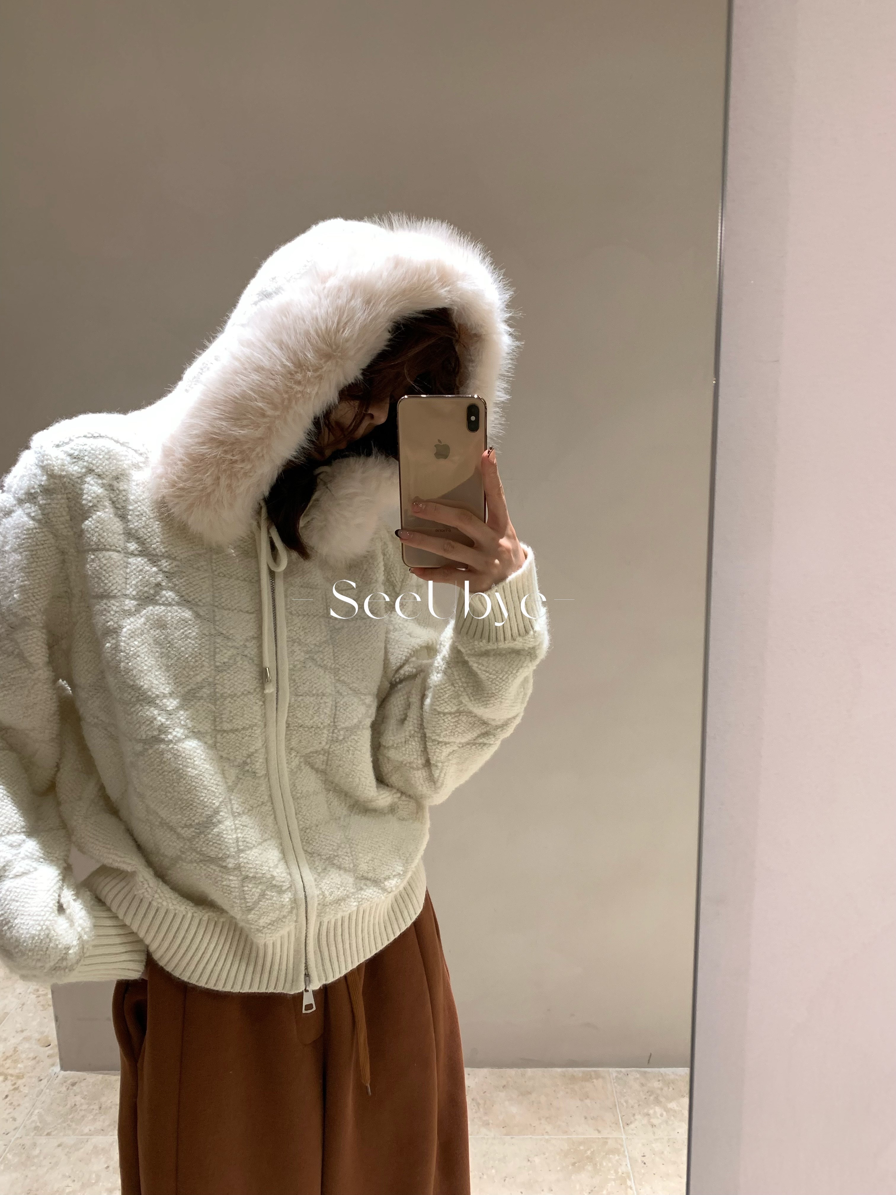 DI*r毛毛連帽毛衣外套2