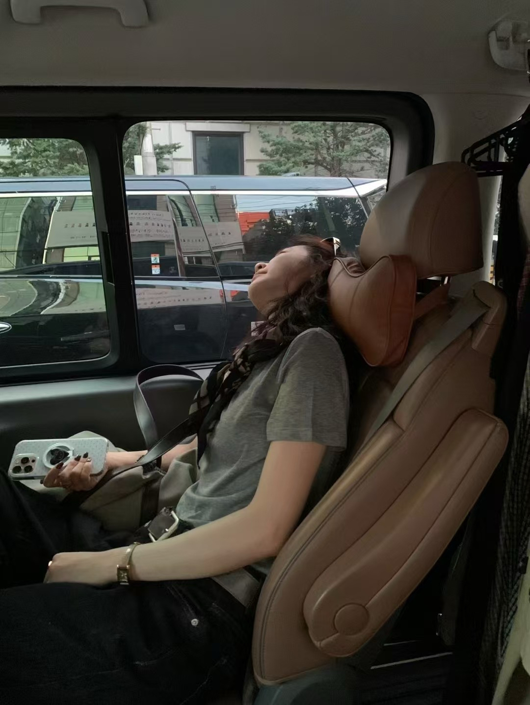 微高領氣質上衣7