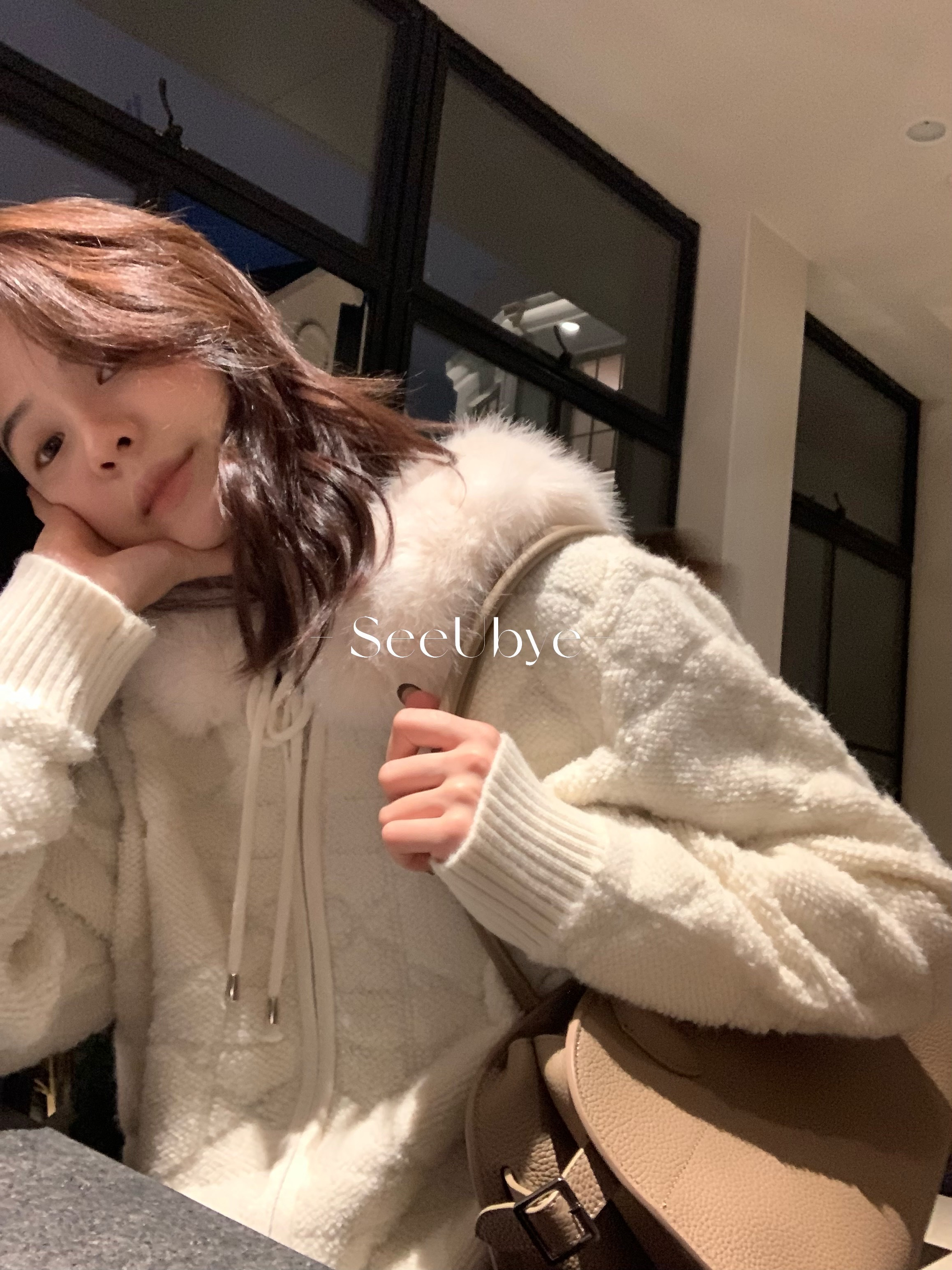 DI*r毛毛連帽毛衣外套4