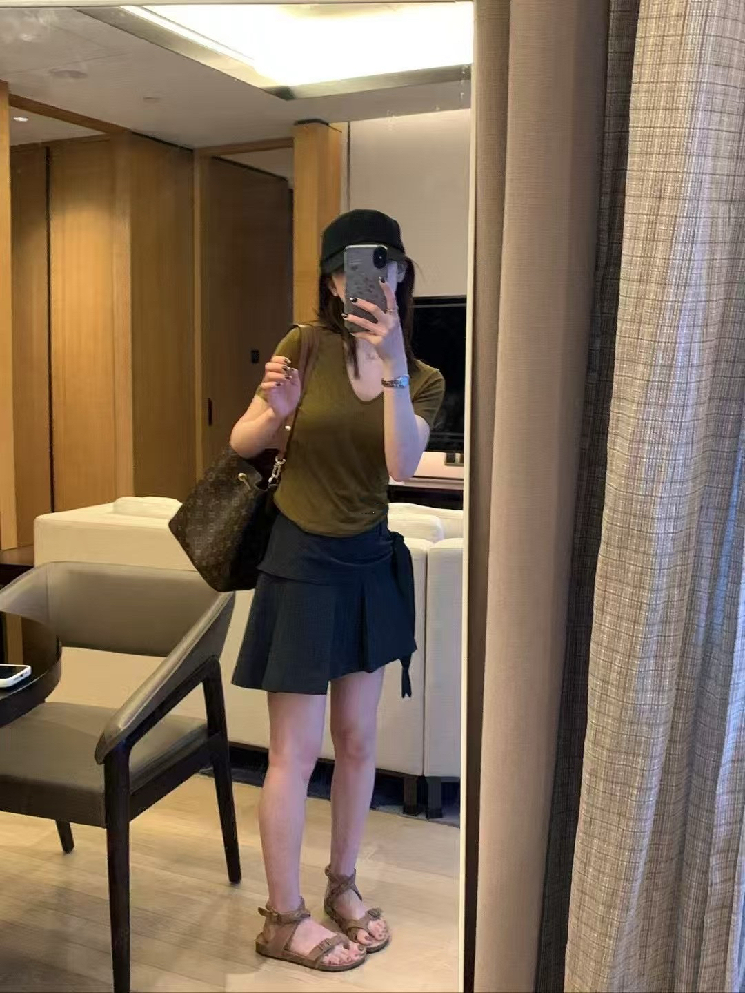 天絲高品料V領紙片tee14