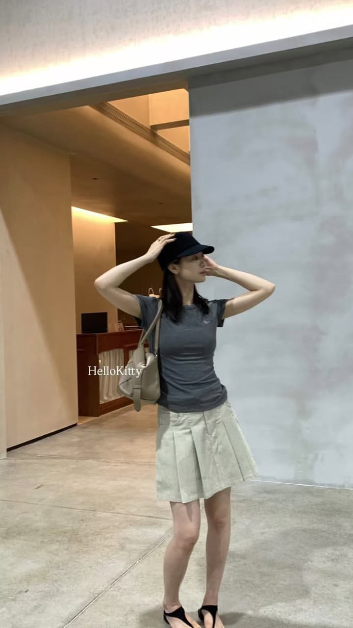 kitty網紗刺繡tee5